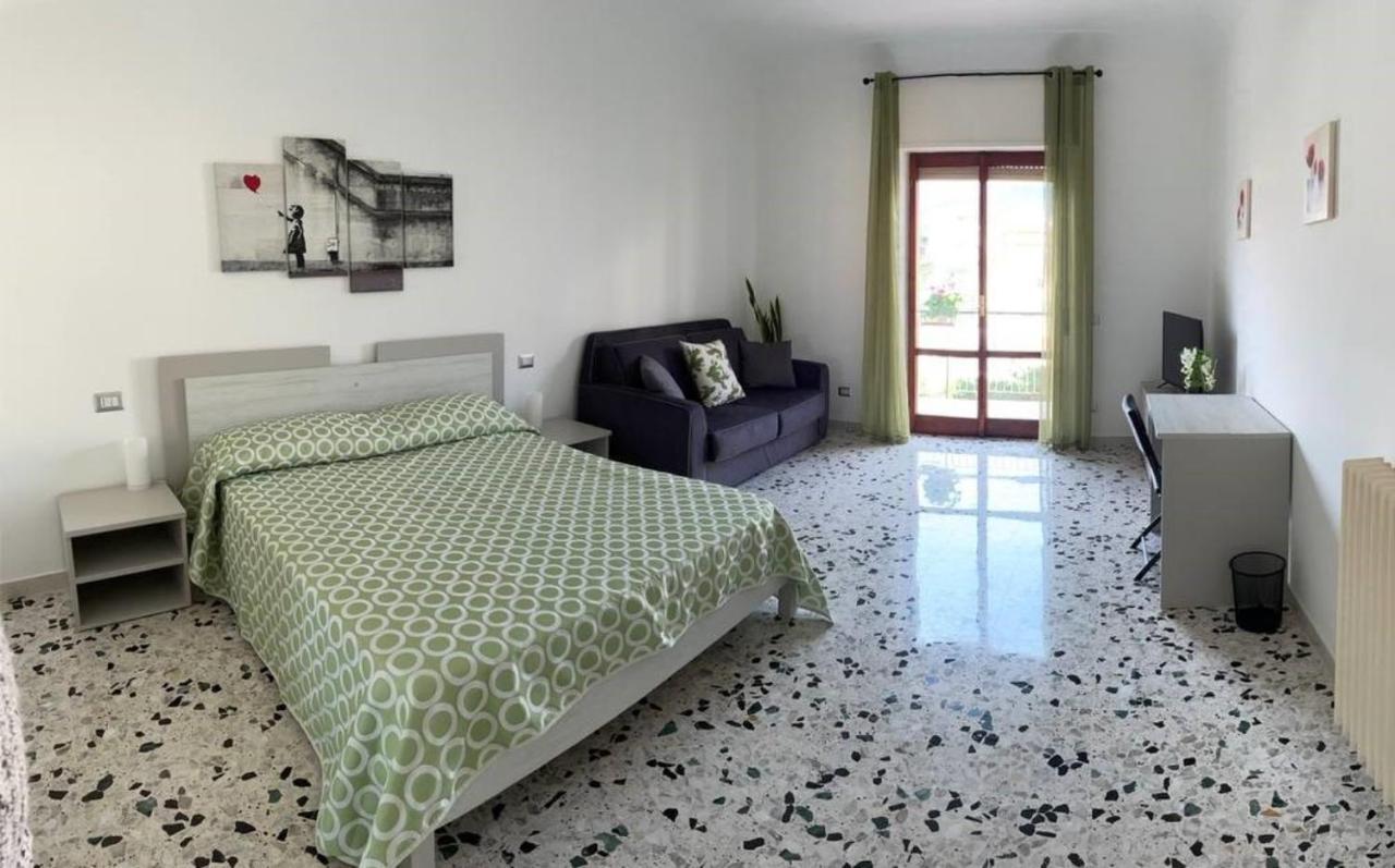 A Casa E' Mamma Apartment Соренто Екстериор снимка