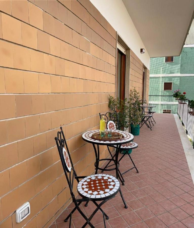 A Casa E' Mamma Apartment Соренто Екстериор снимка