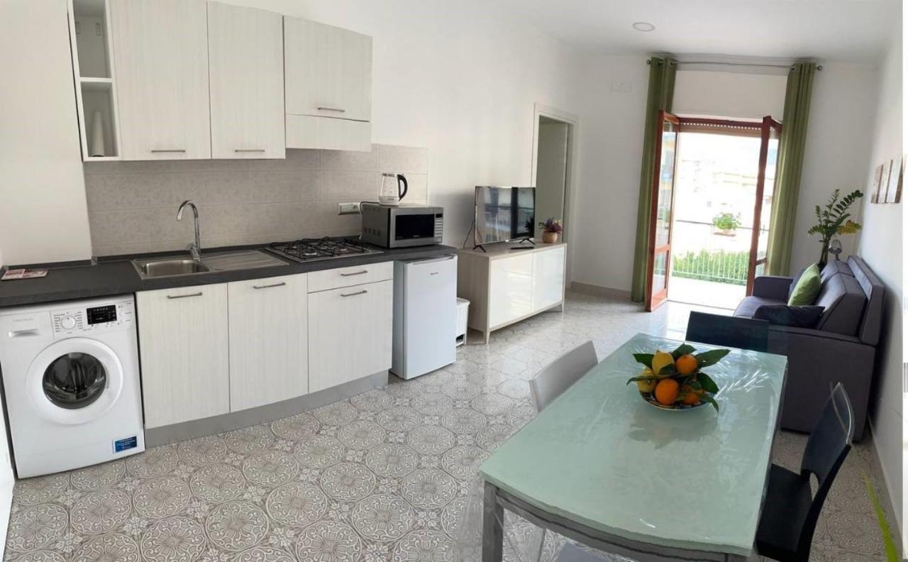 A Casa E' Mamma Apartment Соренто Екстериор снимка